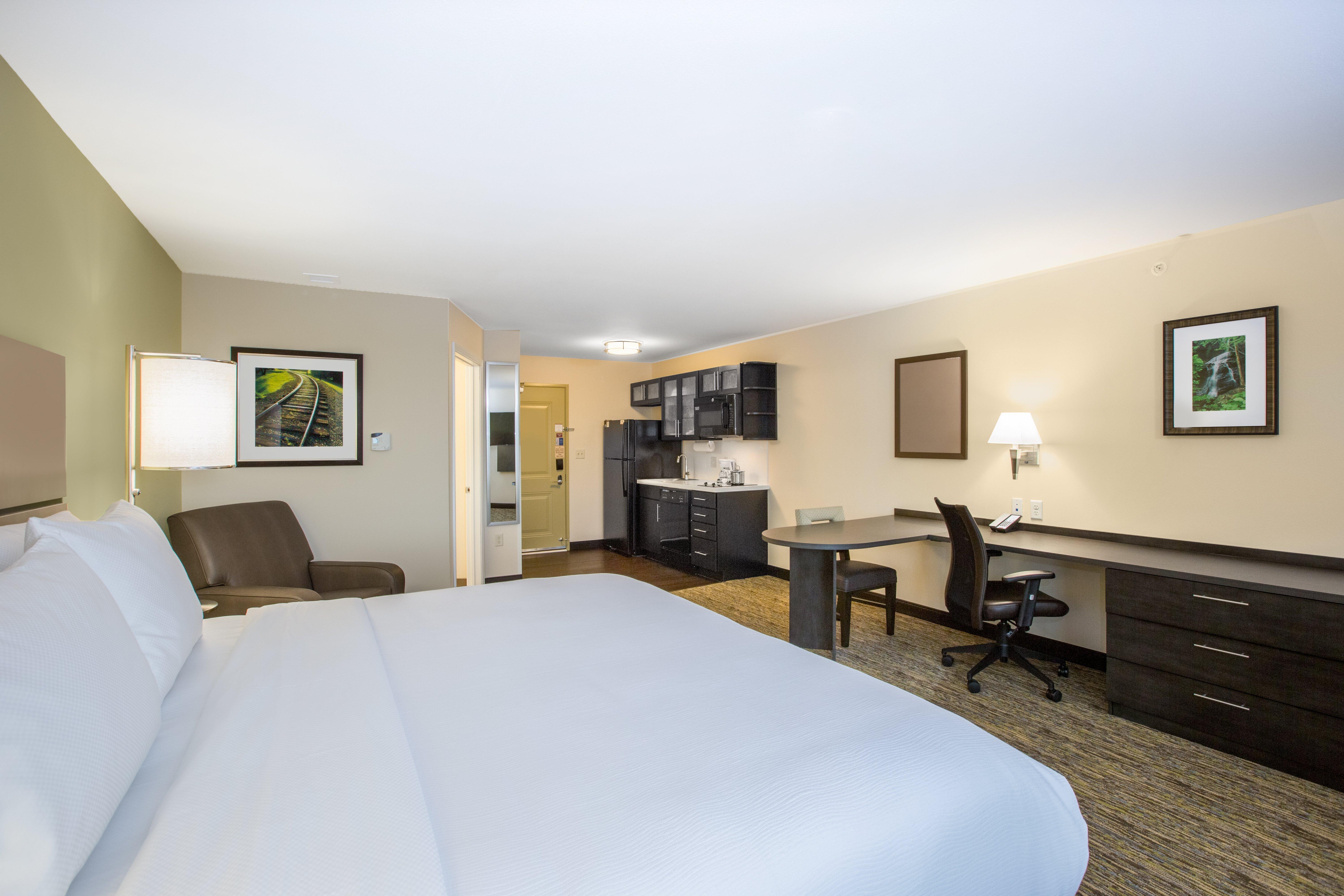 Candlewood Suites - Omaha Millard Area By Ihg Exterior photo
