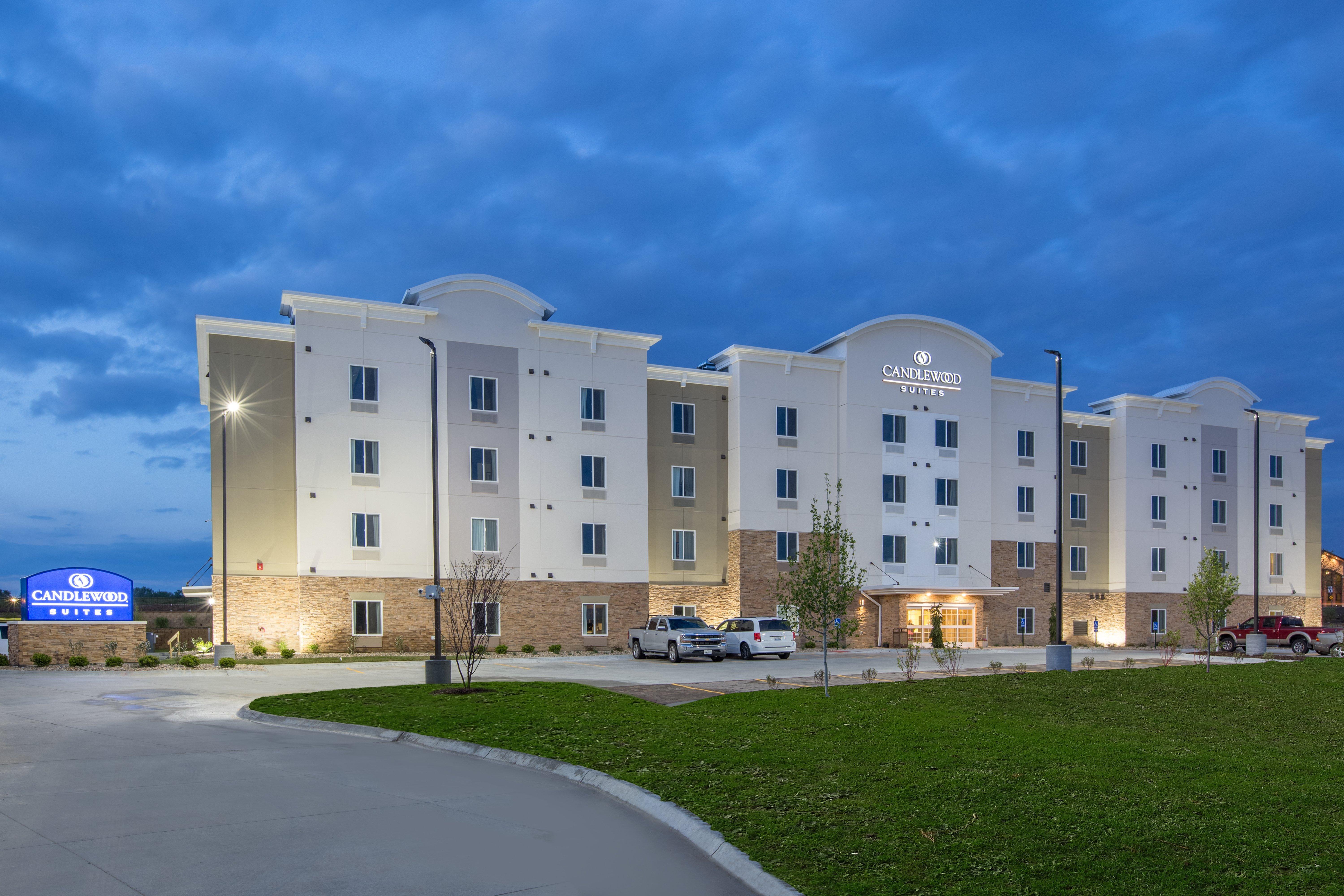 Candlewood Suites - Omaha Millard Area By Ihg Exterior photo